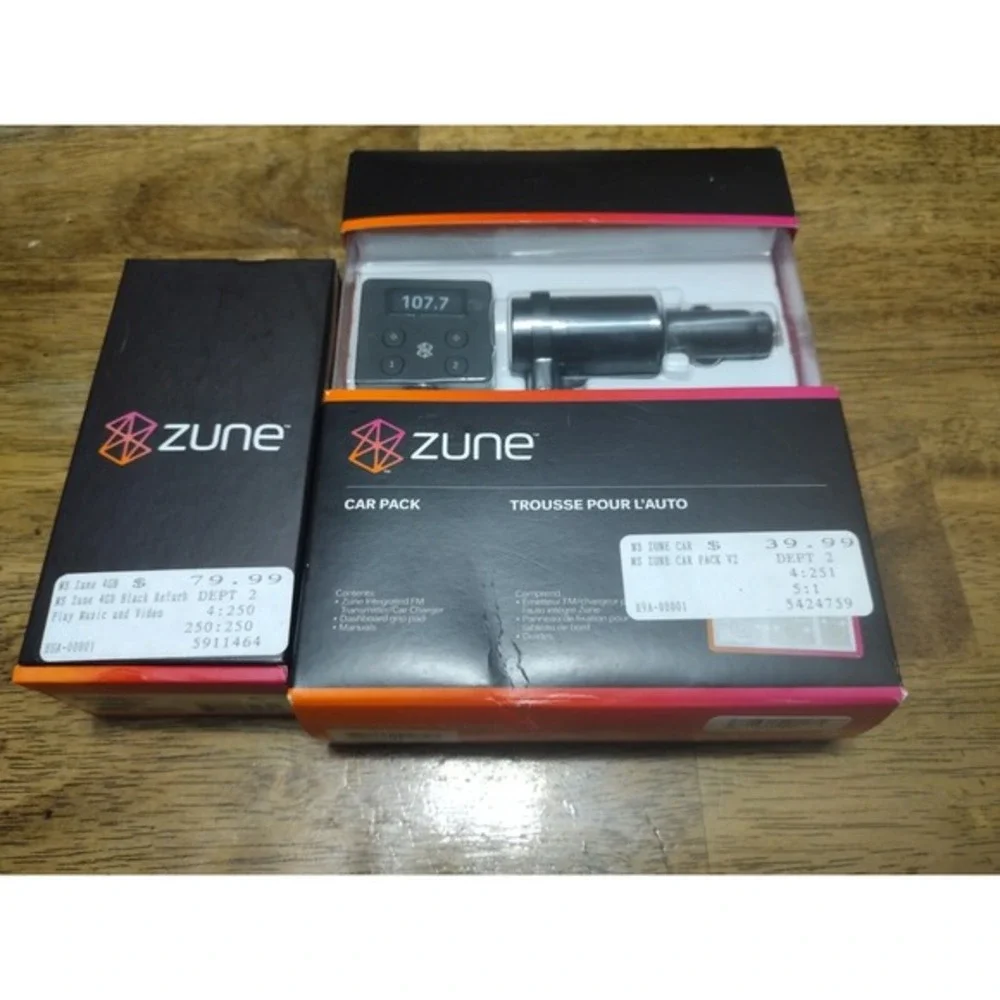 Microsoft Zune 4GB Music Video‎ MP3 Player With Car Pack SEALED